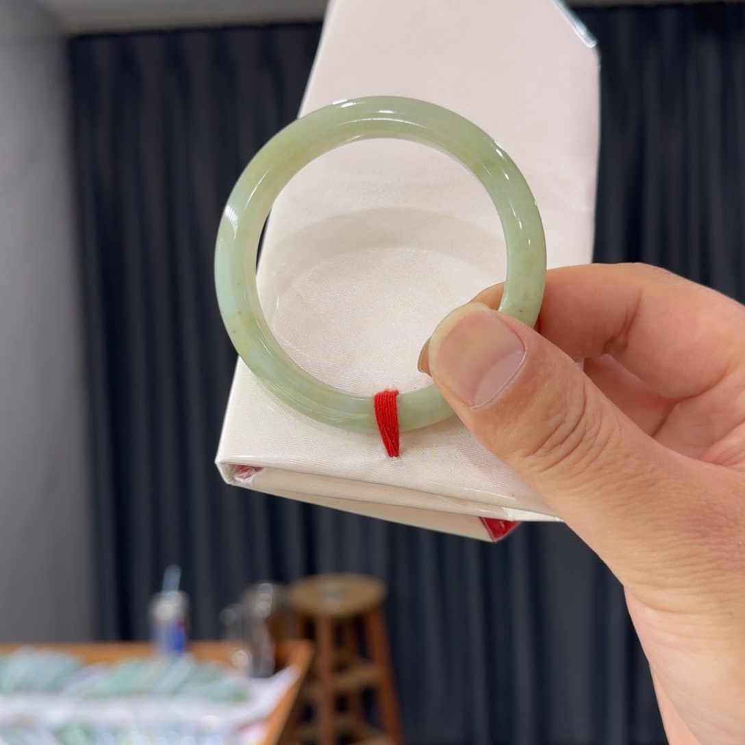 翡翠未镶嵌手镯纯天然缅甸翡翠a货