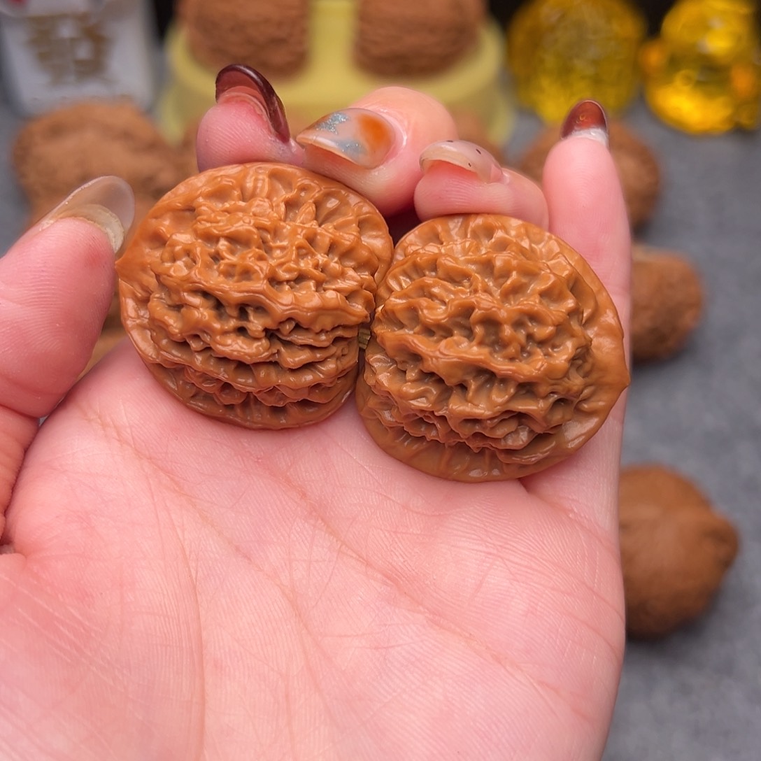 把件文玩核桃毕业精品精配三角秦闷33全品奶油腊皮 手捻款