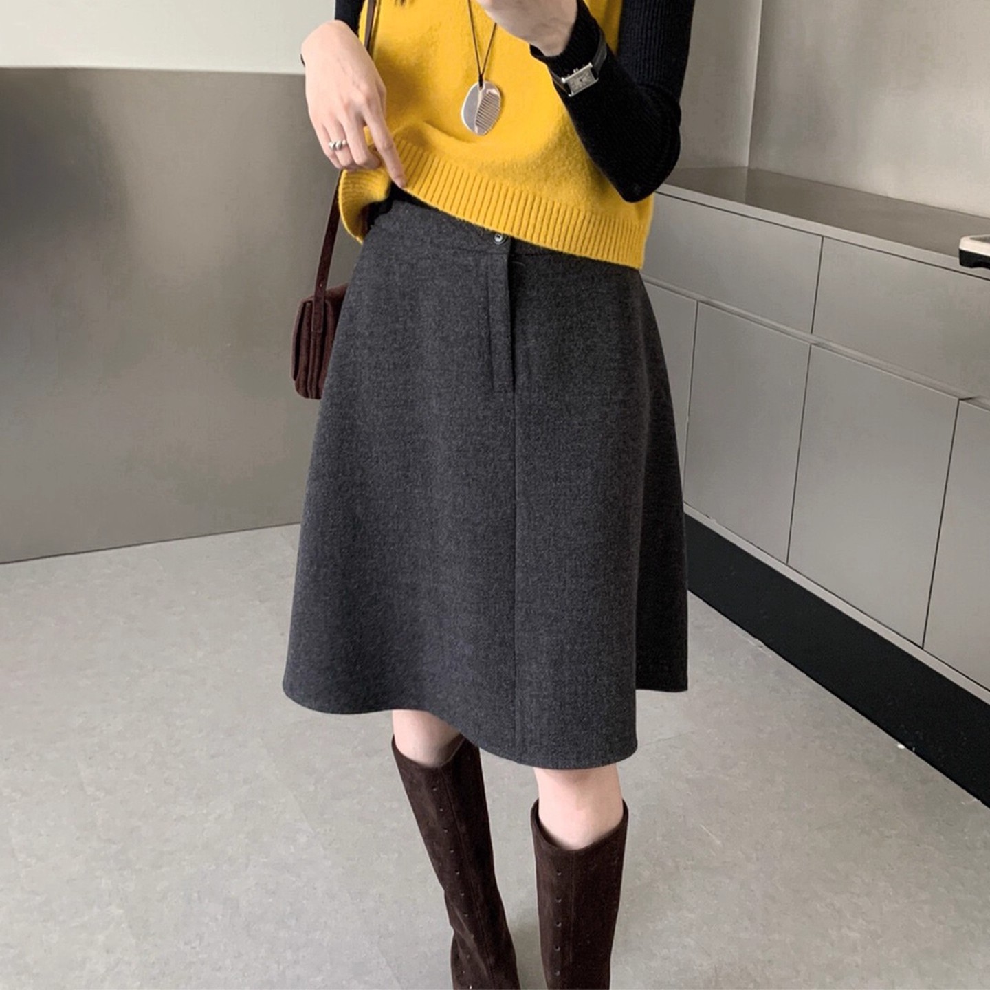 灰色毛呢伞裙黑色半身膝盖中裙2025小个子秋冬遮肚显瘦a字大摆裙