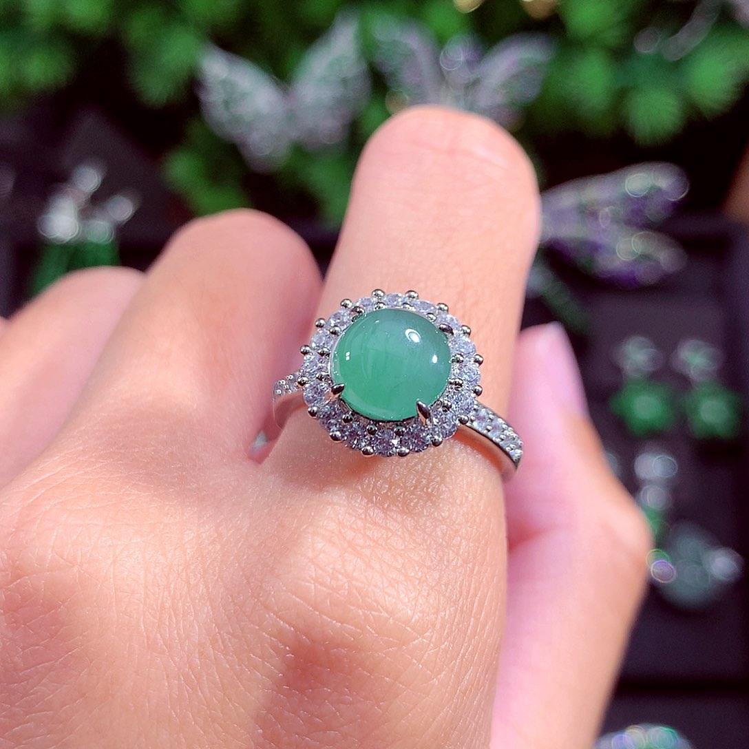 颈饰未镶嵌翡翠天然