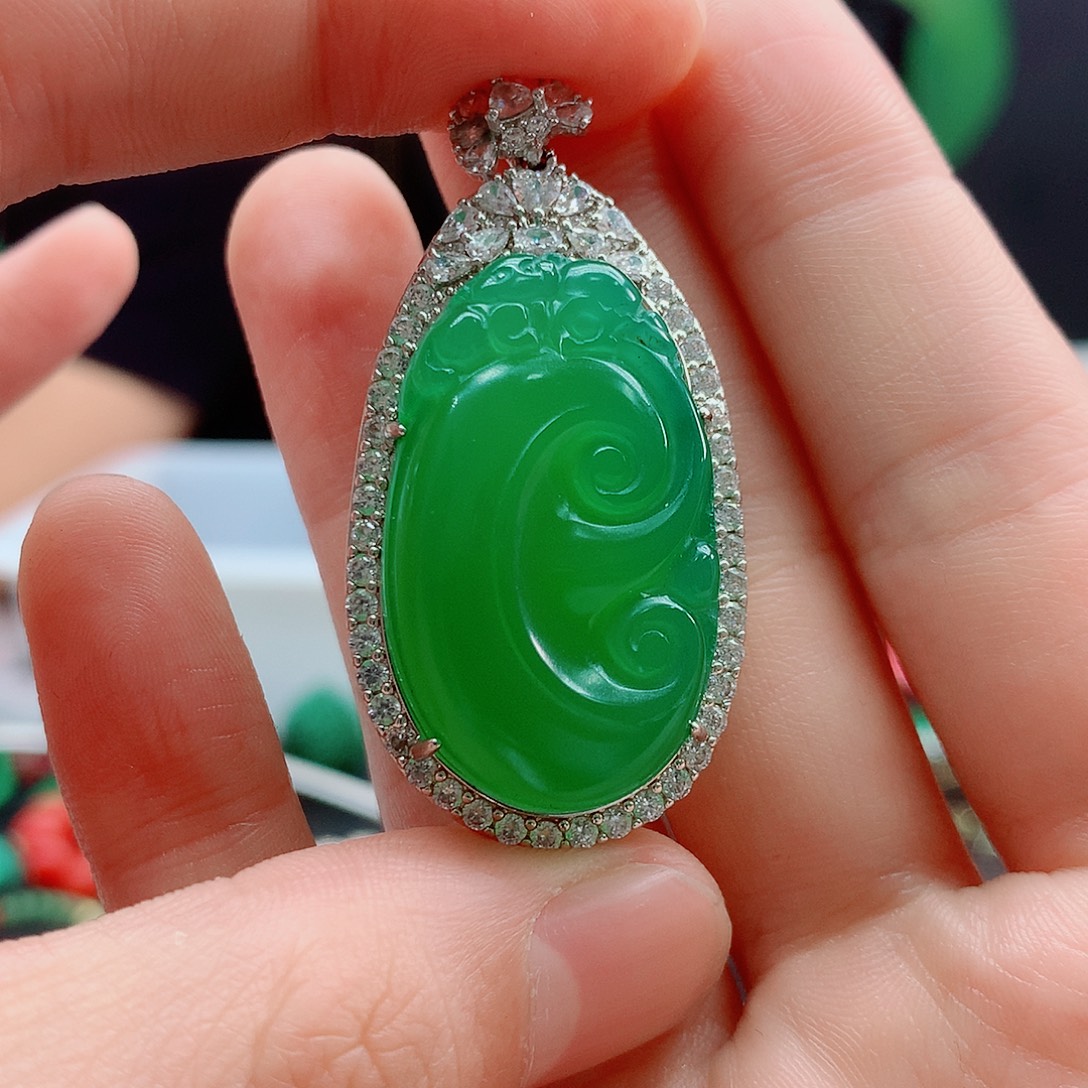 翡翠银S925镶嵌颈饰