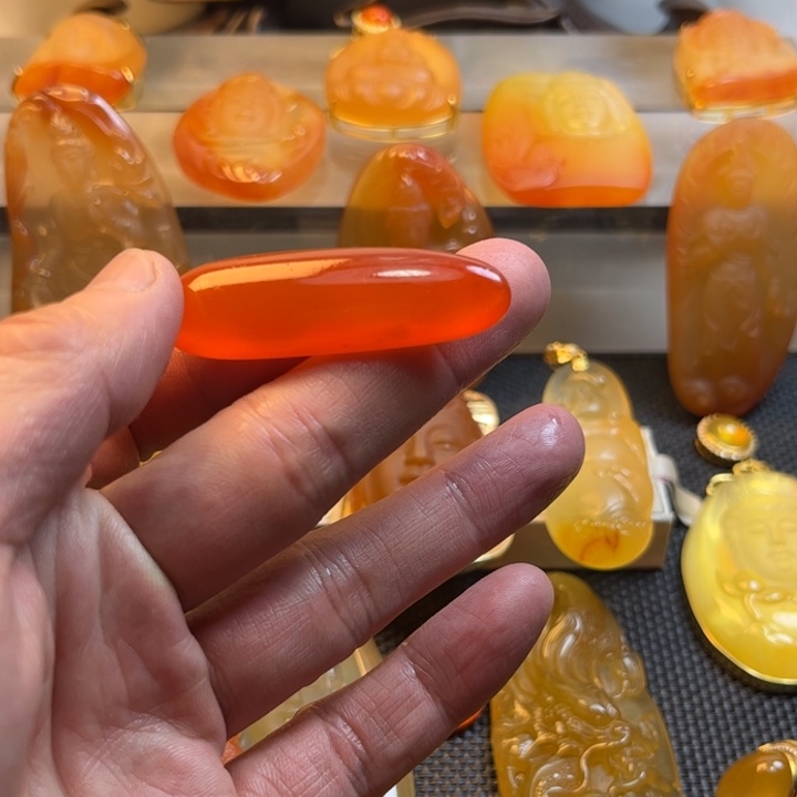 石英质玉颈饰银S925镀金镶嵌失**头