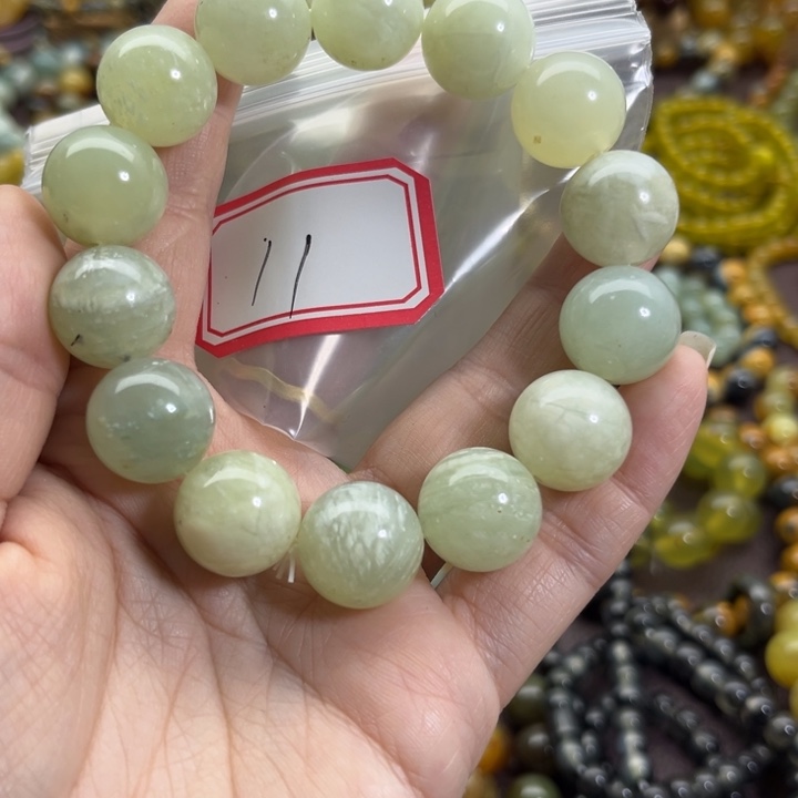 未镶嵌蛇纹石玉手链