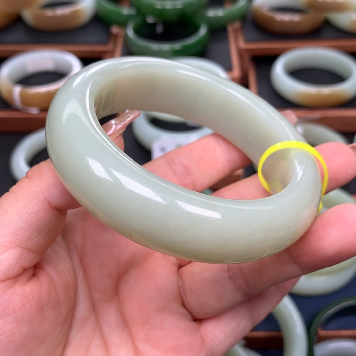 和田玉6061圈口未镶嵌