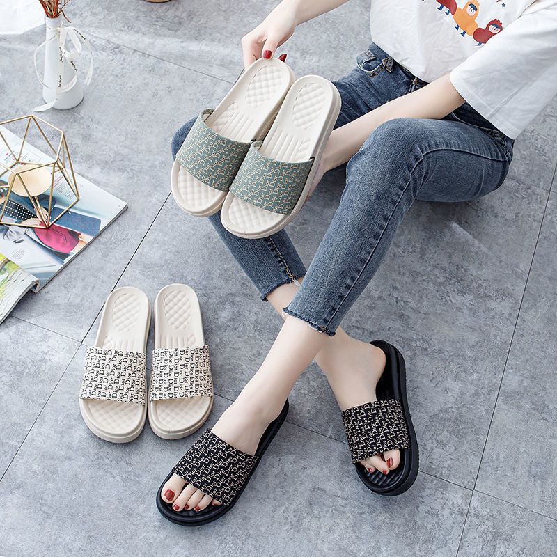 105凉鞋女2025新款中跟厚底平底拖鞋女夏时尚外穿网红ins松糕底女