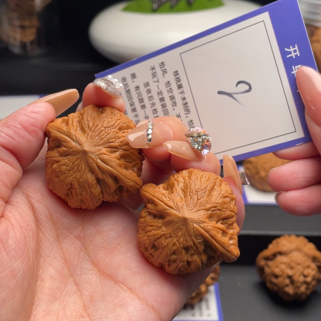 文玩核桃吊坠铁锤40