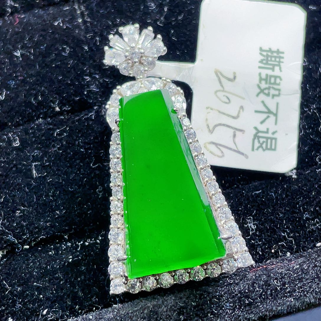 翡翠颈饰未镶嵌23，