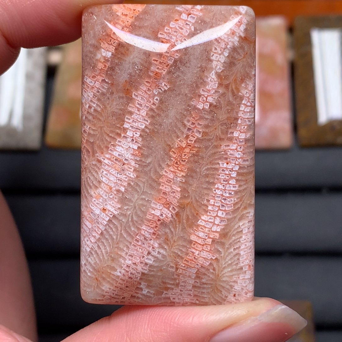 榴***°硅化玉未镶嵌吊坠无事牌手排平安扣