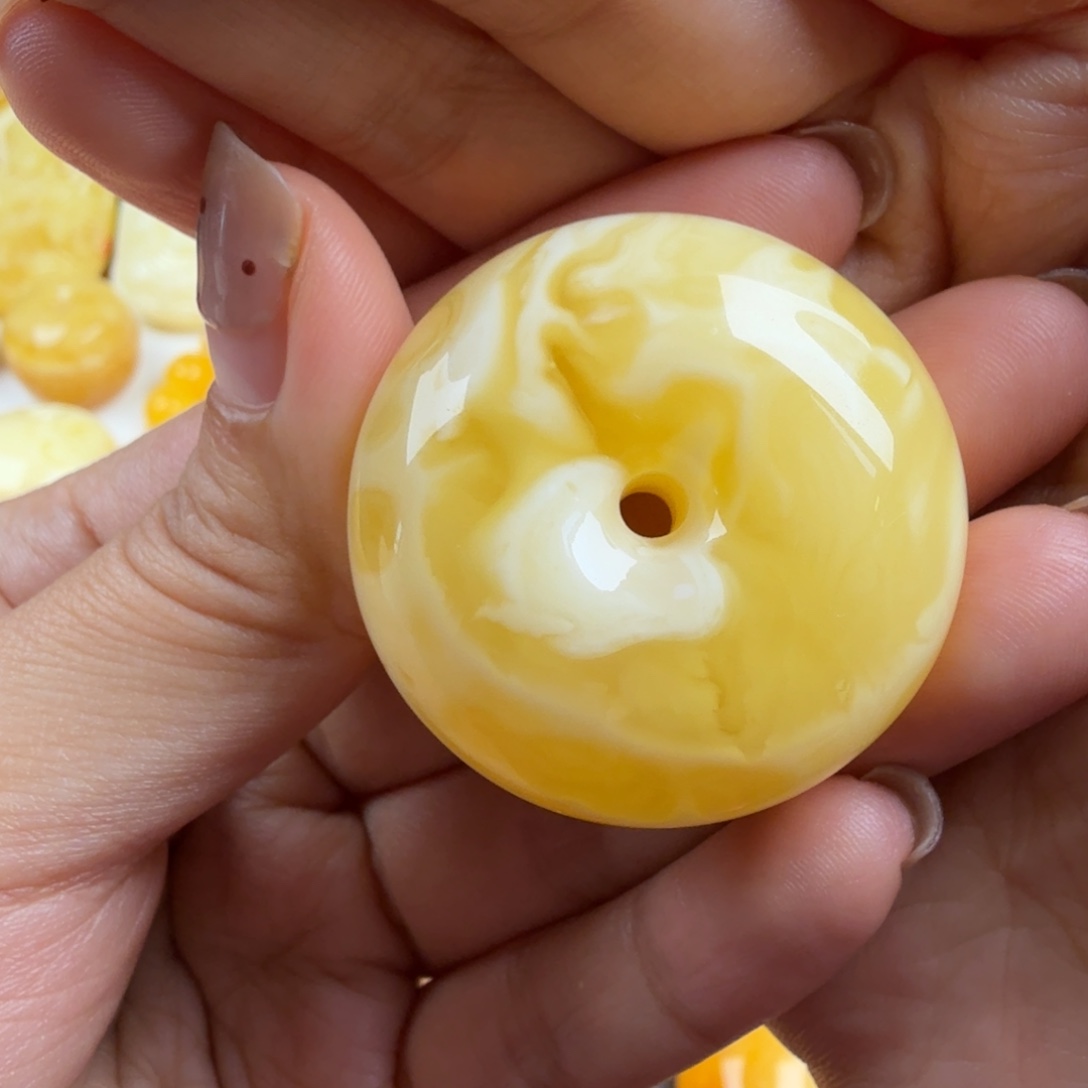 琥珀未镶嵌颈饰纯天然琥珀蜜蜡无优化