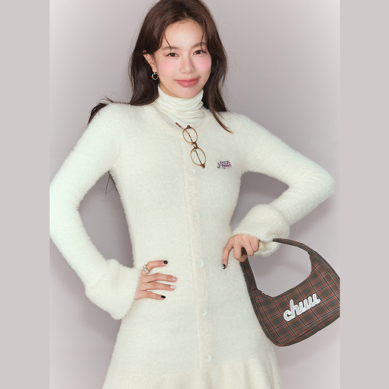 002V【云C专属】CHUU字母刺绣a字鱼尾裙长袖连衣裙-F