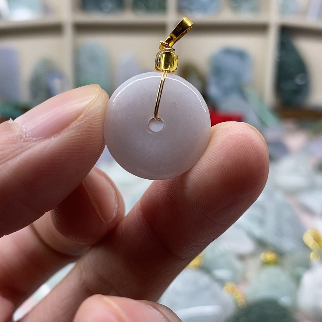 颈饰未镶嵌翡翠天然