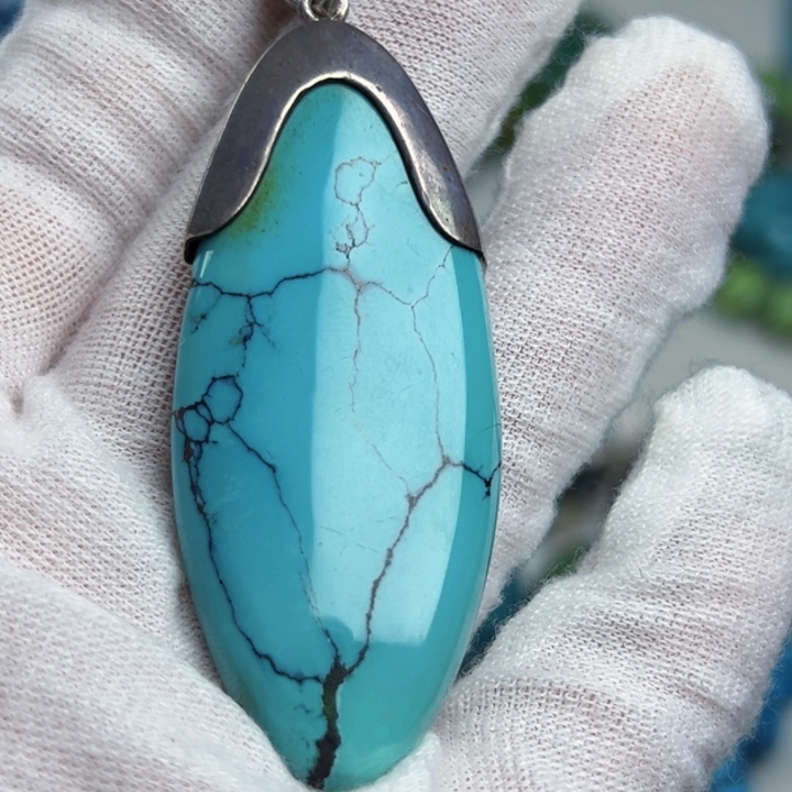 未镶嵌绿松石珠宝奇石