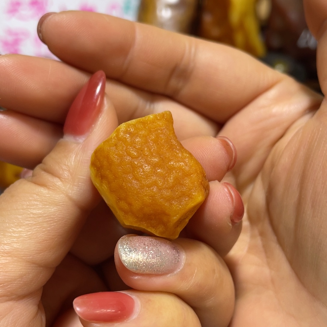 定制琥珀未镶嵌原石