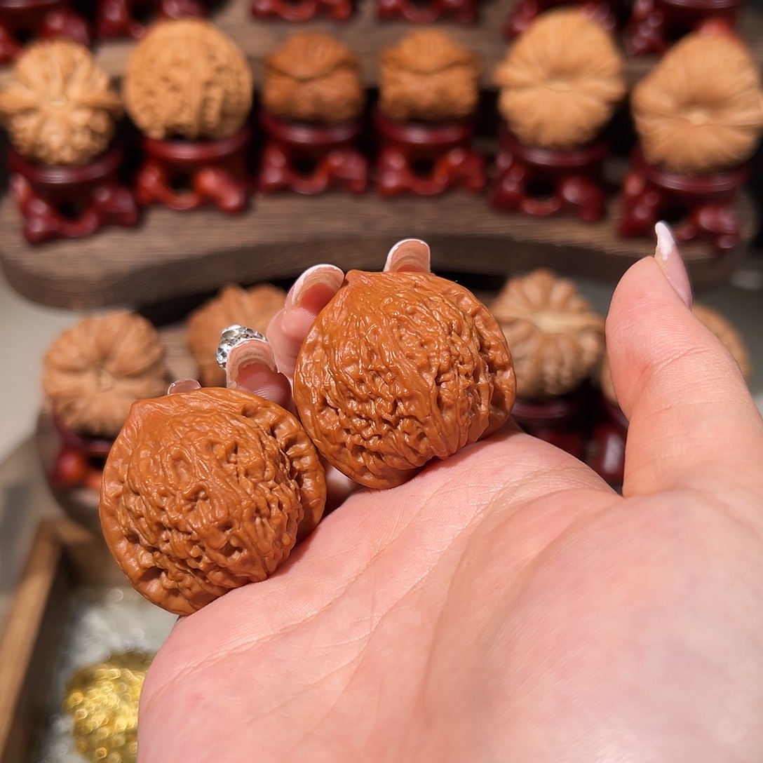 文玩核桃把件七步沟