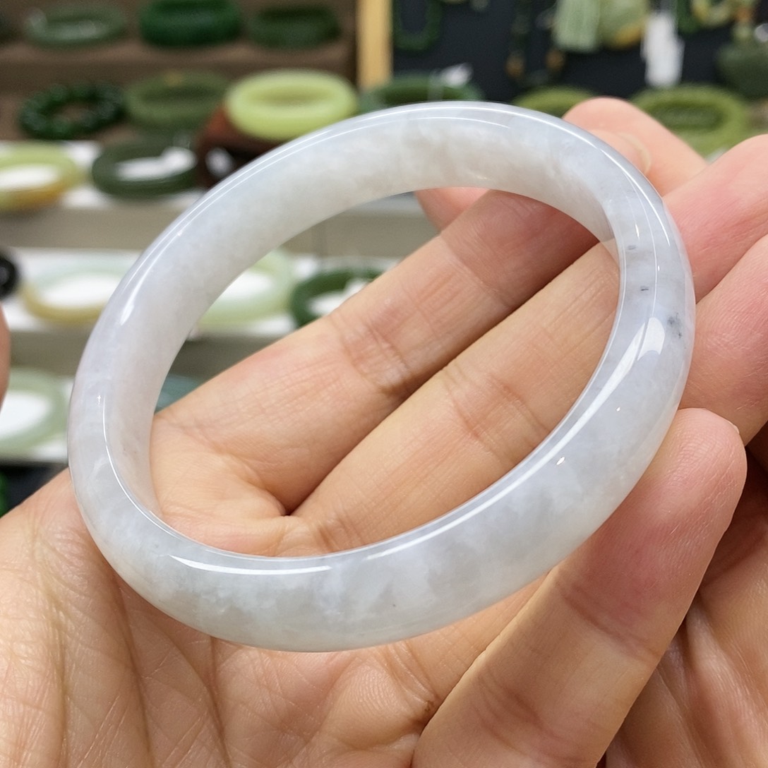 【闪购商品】未镶嵌手镯翡翠63