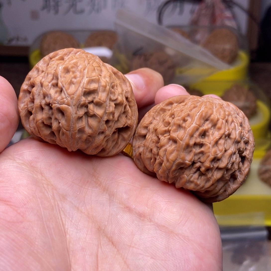 文玩核桃吊坠全品40尺磨盘红皮山地开播999