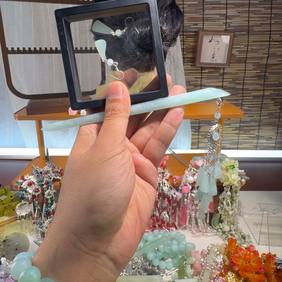 帝***青蛇纹石玉合金发饰