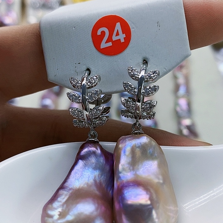 银S925镶嵌耳饰淡水珍珠