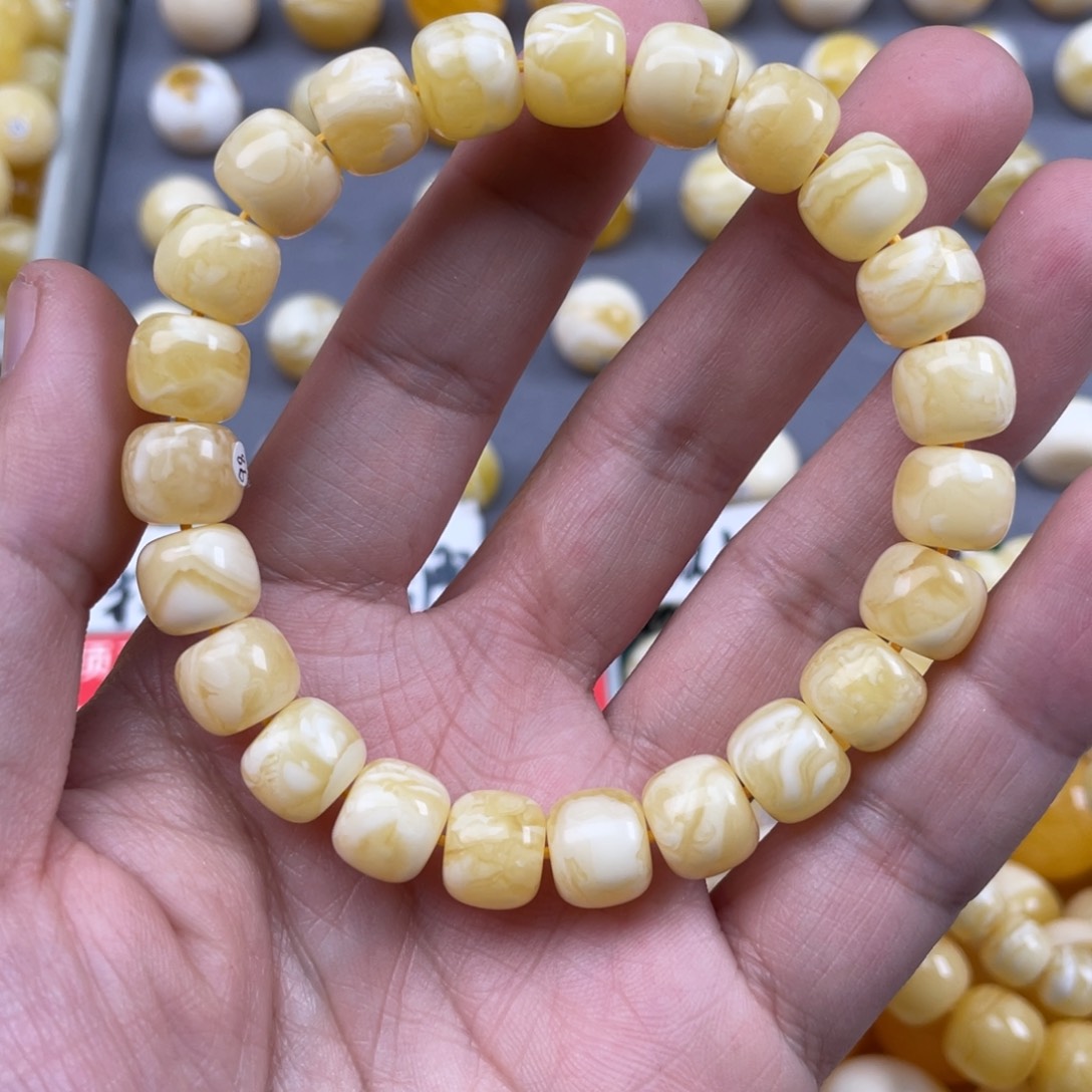 蜜蜡珠宝奇石未镶嵌