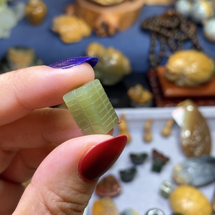 岫岩老玉（透闪石质玉）玉琮未镶嵌