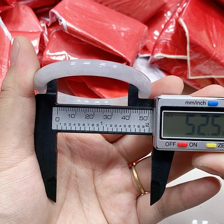 翡翠手镯未镶嵌51 