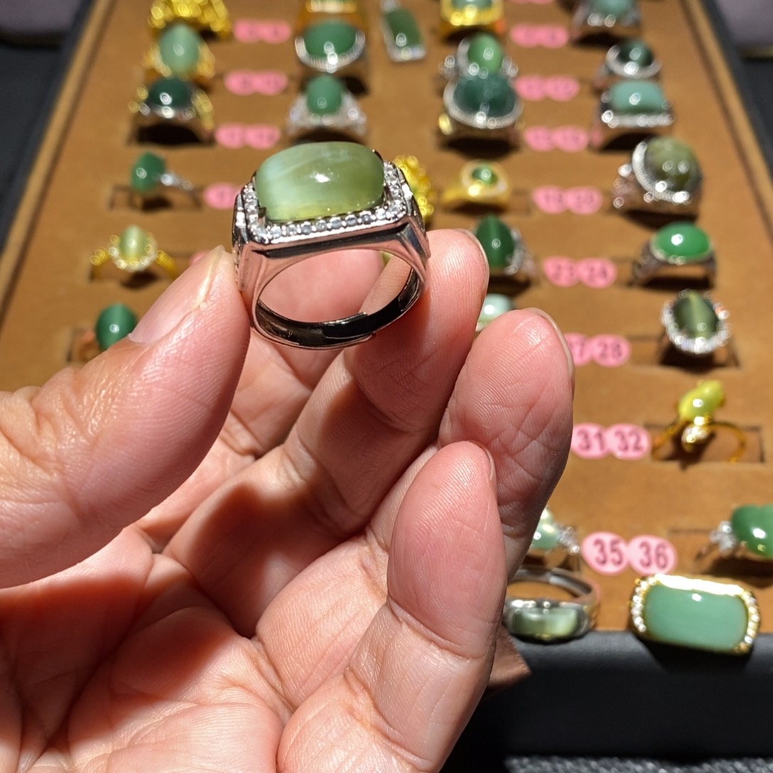 和田玉未镶嵌戒指