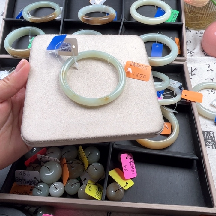 未镶嵌手镯和田玉玲珑美镯57