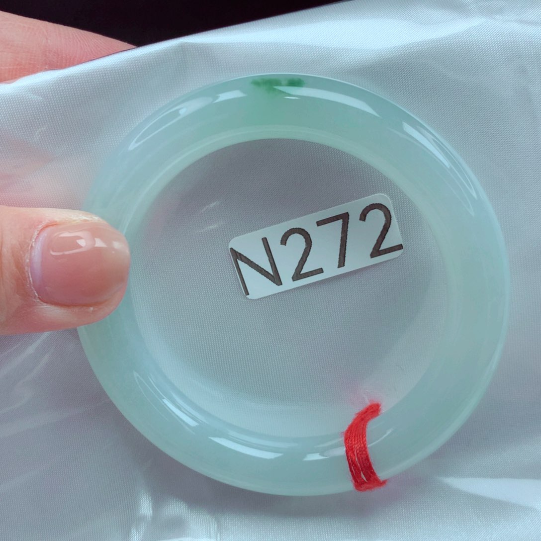 翡翠手镯未镶嵌手镯88