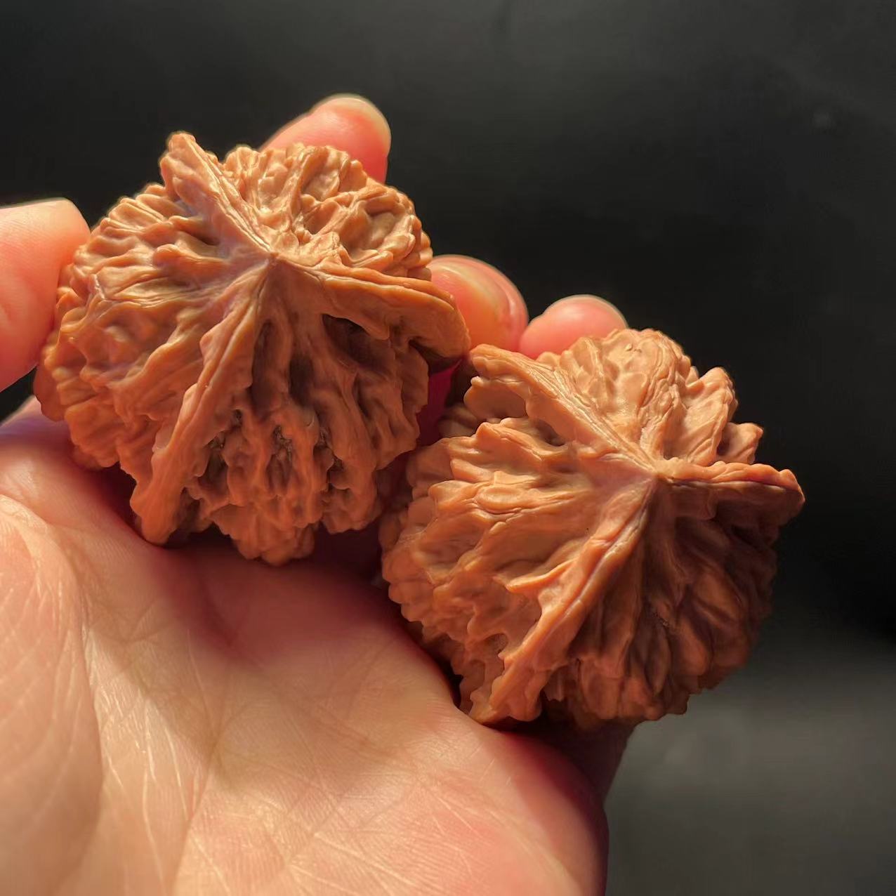 45以上三棱文玩核桃对核桃