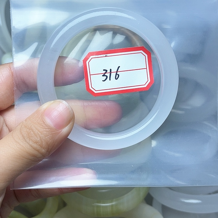 石英质玉手镯未镶嵌316