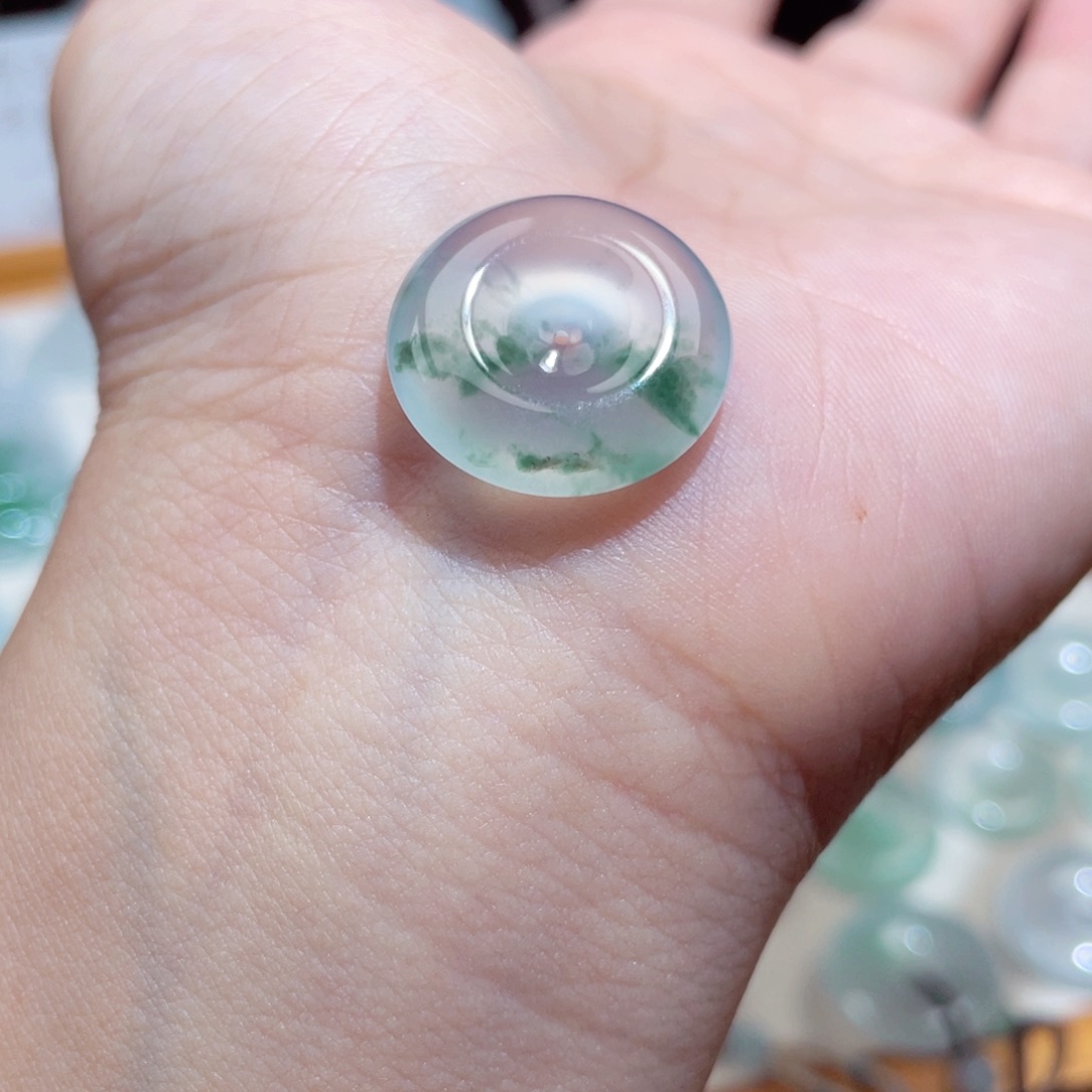 颈饰未镶嵌翡翠平安扣