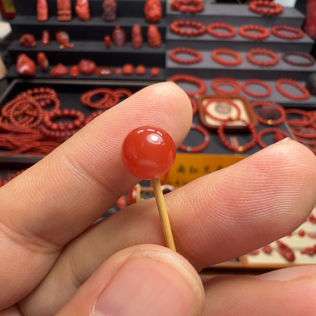 三***鱼南红玛瑙未镶嵌圆珠 8.9m