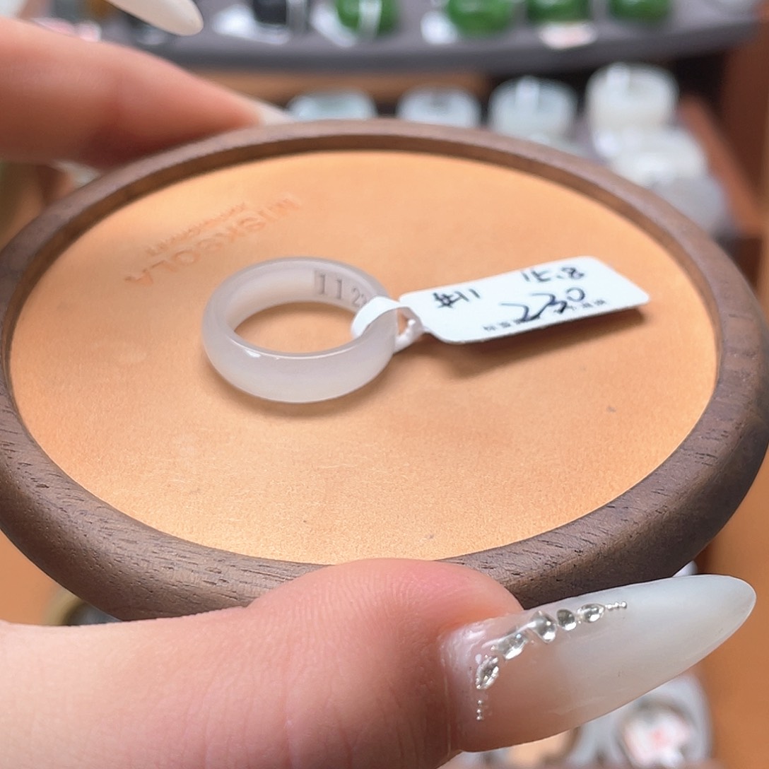 和田玉未镶嵌戒指小***学专拍3-15.9