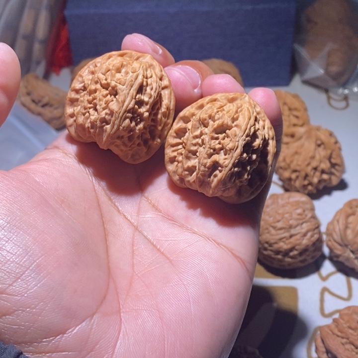 把件文玩核桃大*胖白狮子