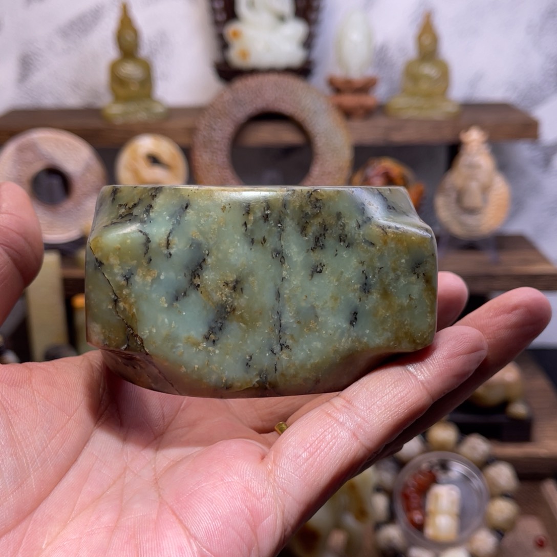 和田玉颈饰未镶嵌已*置