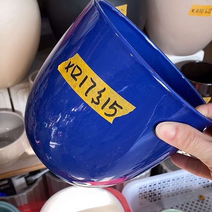 陶盆有孔 瑕疵针孔漏釉介意勿拍外口 17外高15