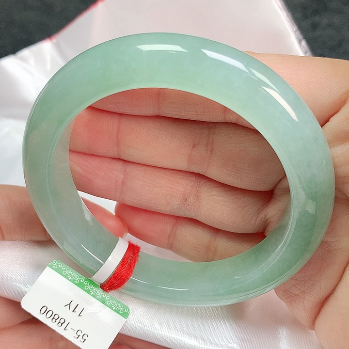 【闪购商品】翡翠手镯未镶嵌5556圈