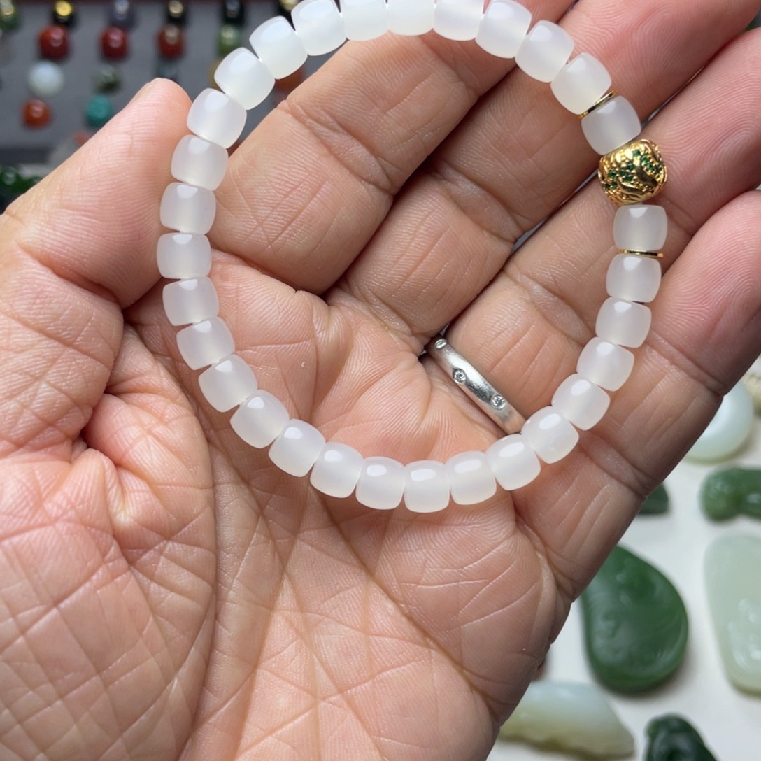 和田玉未镶嵌颈饰8*7mm