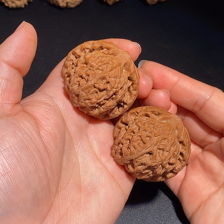 文玩核桃吊坠水龙