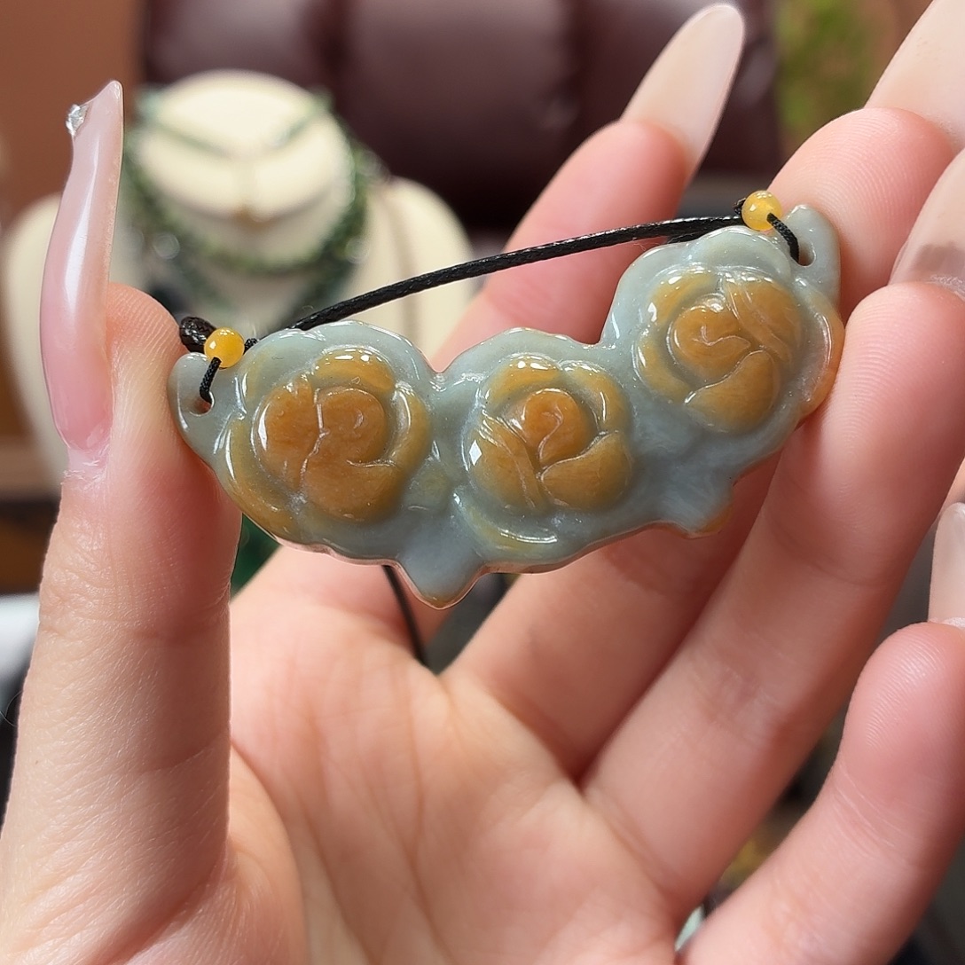 翡翠未镶嵌耳饰吊坠