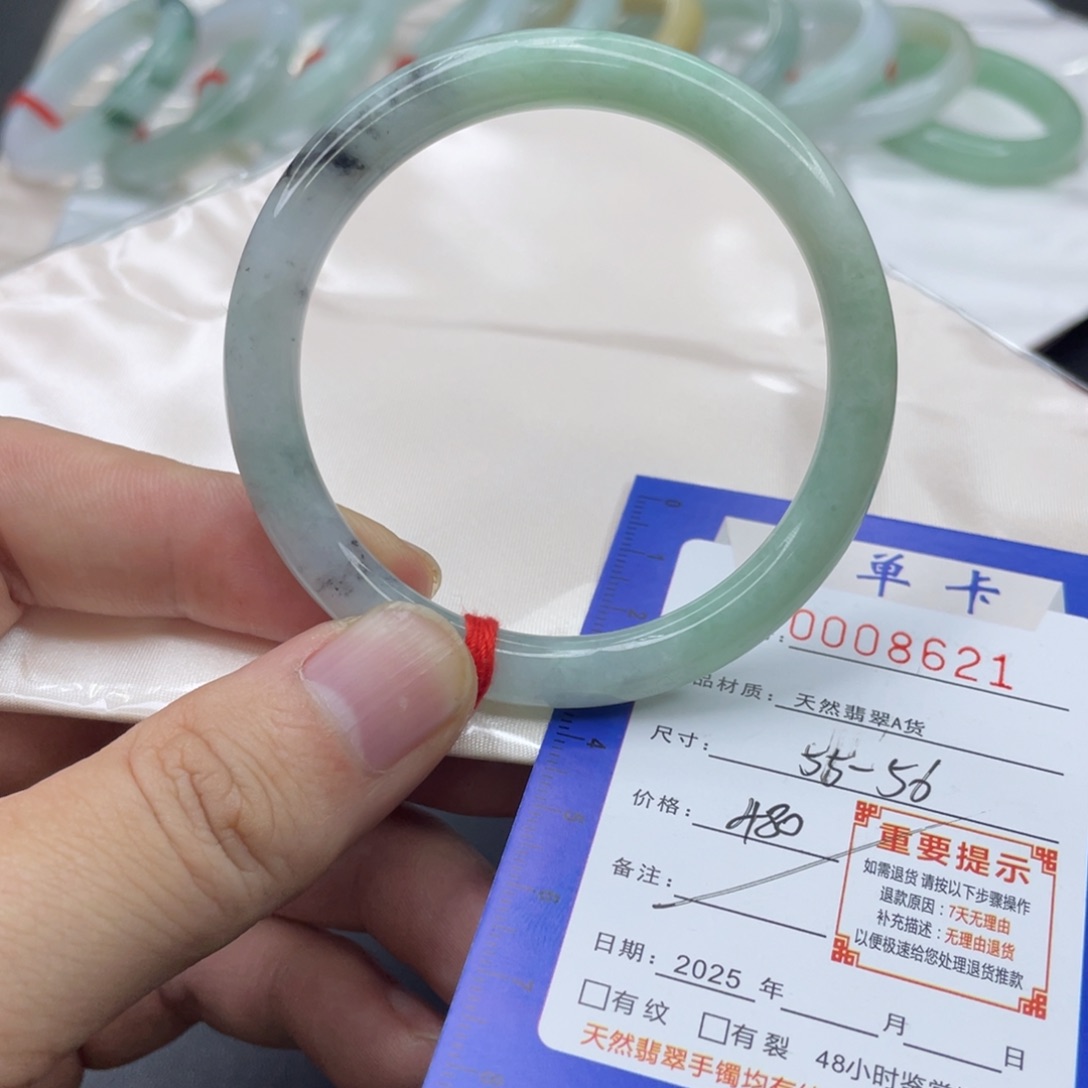 翡翠未镶嵌手镯翡翠手镯