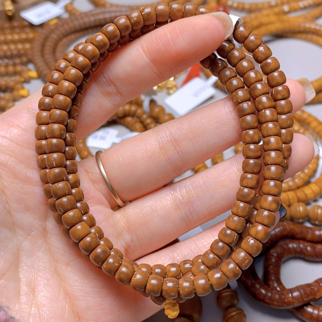 紫金鼠手串4.鼠尖料老型脖挂5.3