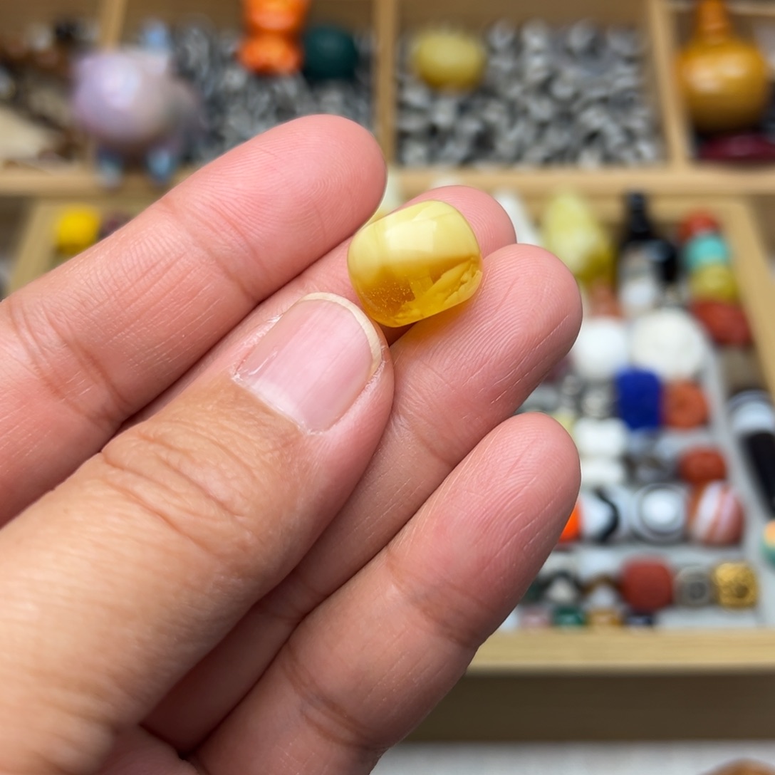 蜜蜡裸石未镶嵌14mm老型