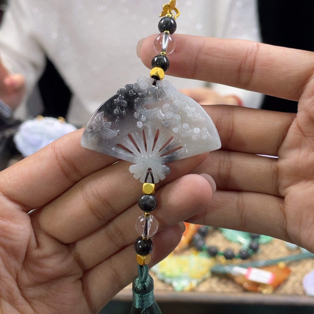 翡翠挂件未镶嵌代编织