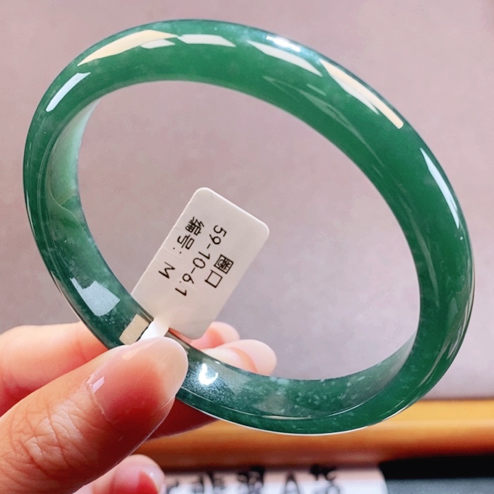 翡翠未镶嵌手镯翡翠手镯8