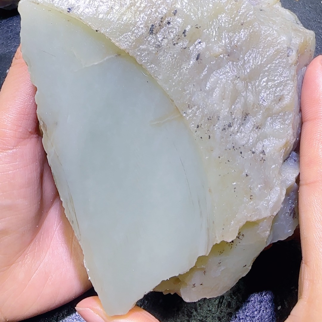 方***歌和田玉未镶嵌珠宝半成品