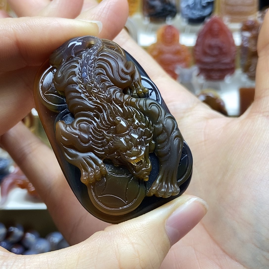 Y***你玛瑙/玉髓未镶嵌颈饰