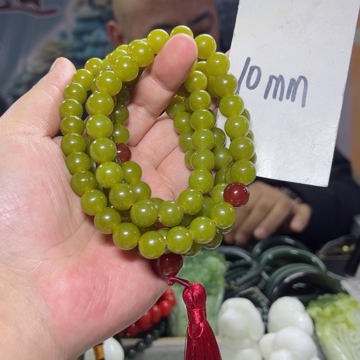 蛇纹石玉颈饰多样性发货未镶嵌