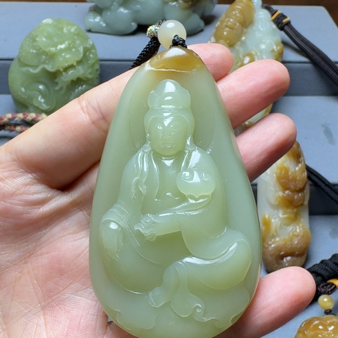 和田玉未镶嵌颈饰