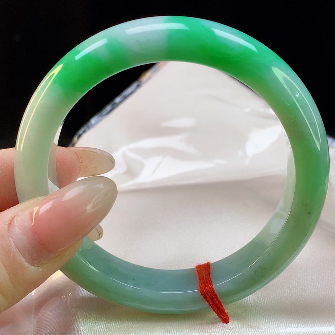 翡翠手镯未镶嵌天然翡翠5224